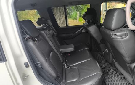 Nissan Pathfinder, 2008 год, 1 670 000 рублей, 10 фотография