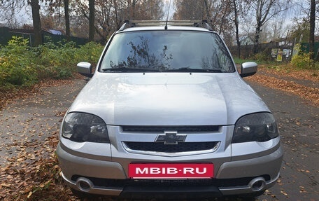 Chevrolet Niva I рестайлинг, 2018 год, 750 000 рублей, 2 фотография