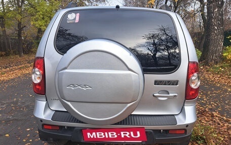 Chevrolet Niva I рестайлинг, 2018 год, 750 000 рублей, 4 фотография