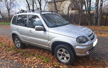 Chevrolet Niva I рестайлинг, 2018 год, 750 000 рублей, 6 фотография