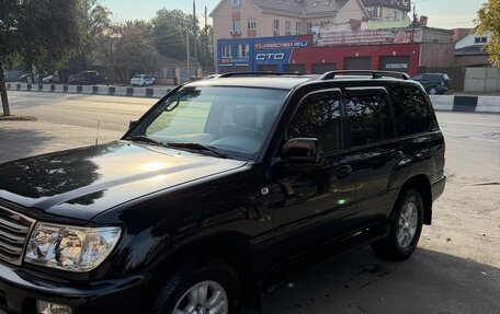 Toyota Land Cruiser 100 рестайлинг 2, 2004 год, 2 000 000 рублей, 6 фотография