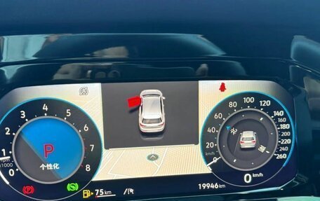 Volkswagen Golf VIII, 2023 год, 2 100 000 рублей, 16 фотография