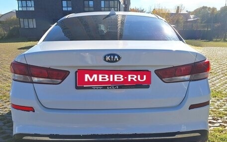 KIA Optima IV, 2018 год, 900 000 рублей, 3 фотография