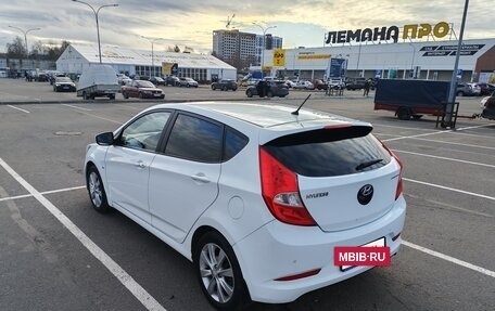Hyundai Solaris II рестайлинг, 2015 год, 800 000 рублей, 4 фотография
