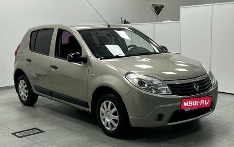 Renault Sandero I, 2011 год, 600 001 рублей, 2 фотография