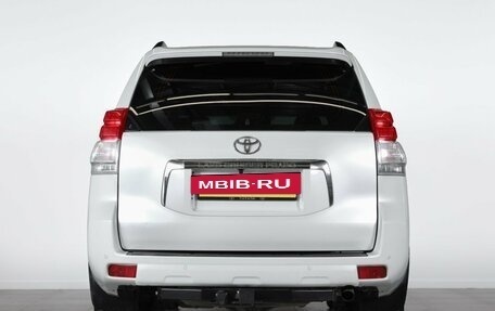 Toyota Land Cruiser Prado 150 рестайлинг 2, 2010 год, 2 999 000 рублей, 6 фотография