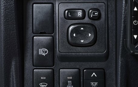 Toyota Land Cruiser Prado 150 рестайлинг 2, 2010 год, 2 999 000 рублей, 19 фотография