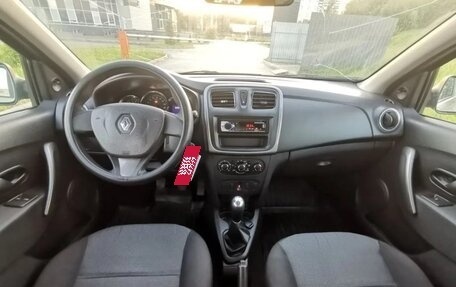 Renault Logan II, 2016 год, 450 000 рублей, 17 фотография