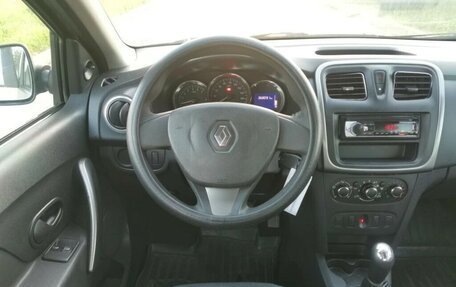 Renault Logan II, 2016 год, 450 000 рублей, 24 фотография