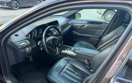 Mercedes-Benz E-Класс, 2013 год, 2 000 000 рублей, 4 фотография