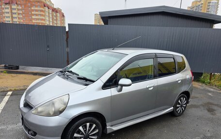 Honda Fit III, 2003 год, 320 000 рублей, 2 фотография