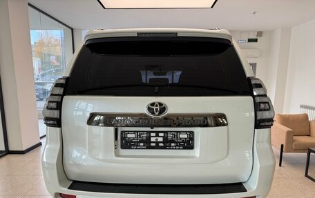 Toyota Land Cruiser Prado 150 рестайлинг 2, 2020 год, 5 590 000 рублей, 5 фотография
