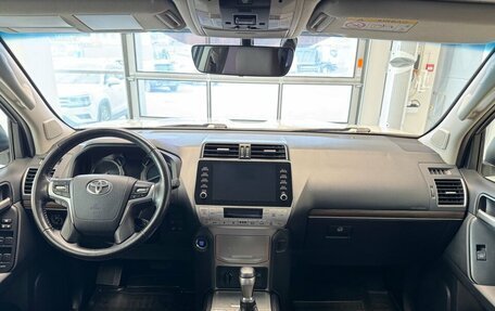 Toyota Land Cruiser Prado 150 рестайлинг 2, 2020 год, 5 590 000 рублей, 9 фотография
