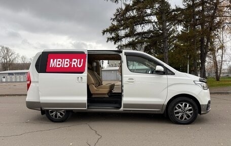 Hyundai H-1 II рестайлинг, 2019 год, 3 550 000 рублей, 7 фотография