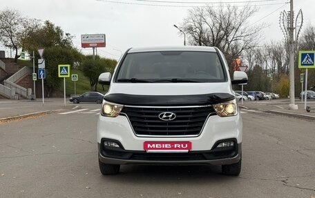 Hyundai H-1 II рестайлинг, 2019 год, 3 550 000 рублей, 3 фотография