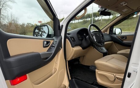Hyundai H-1 II рестайлинг, 2019 год, 3 550 000 рублей, 17 фотография