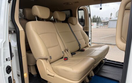 Hyundai H-1 II рестайлинг, 2019 год, 3 550 000 рублей, 25 фотография