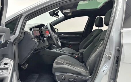 Volkswagen Golf VIII, 2023 год, 2 030 000 рублей, 6 фотография