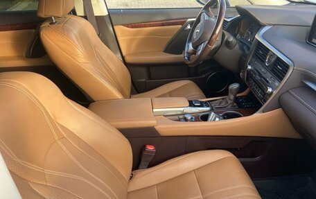 Lexus RX IV рестайлинг, 2016 год, 3 450 000 рублей, 9 фотография