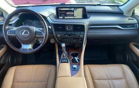 Lexus RX IV рестайлинг, 2016 год, 3 450 000 рублей, 13 фотография
