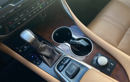 Lexus RX IV рестайлинг, 2016 год, 3 450 000 рублей, 20 фотография