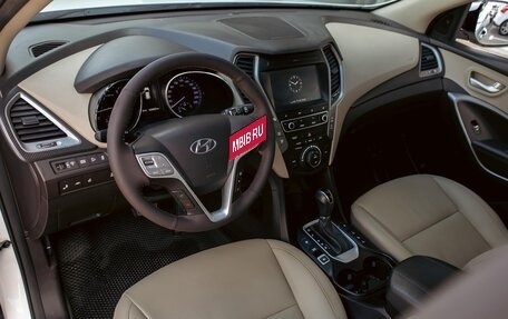 Hyundai Santa Fe III рестайлинг, 2017 год, 1 725 000 рублей, 13 фотография