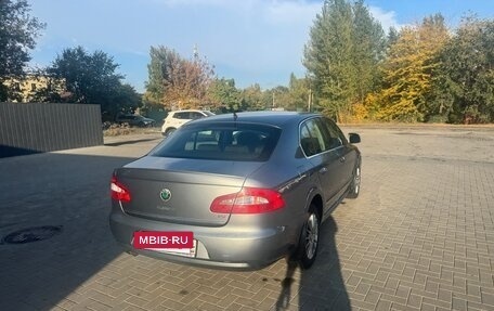 Skoda Superb III рестайлинг, 2009 год, 899 000 рублей, 3 фотография