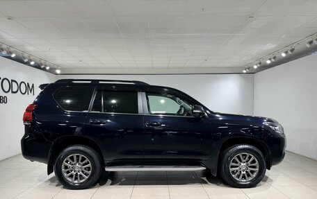 Toyota Land Cruiser Prado 150 рестайлинг 2, 2018 год, 5 990 000 рублей, 6 фотография