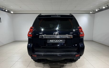 Toyota Land Cruiser Prado 150 рестайлинг 2, 2018 год, 5 990 000 рублей, 8 фотография