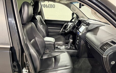 Toyota Land Cruiser Prado 150 рестайлинг 2, 2018 год, 5 990 000 рублей, 15 фотография