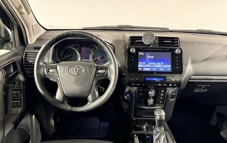 Toyota Land Cruiser Prado 150 рестайлинг 2, 2018 год, 5 990 000 рублей, 13 фотография