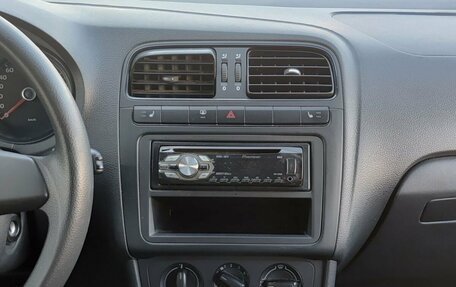 Volkswagen Polo VI (EU Market), 2012 год, 674 000 рублей, 18 фотография