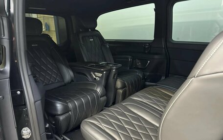 Mercedes-Benz V-Класс, 2024 год, 12 990 000 рублей, 34 фотография