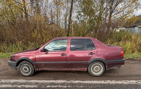 Volkswagen Vento, 1993 год, 280 000 рублей, 3 фотография