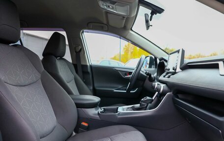 Toyota RAV4, 2020 год, 3 199 999 рублей, 17 фотография