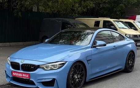 BMW M4, 2018 год, 5 300 000 рублей, 1 фотография