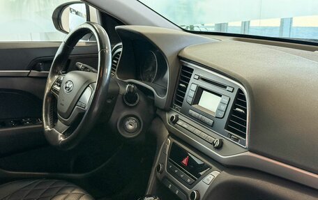 Hyundai Elantra VI рестайлинг, 2018 год, 1 735 000 рублей, 9 фотография