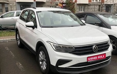 Volkswagen Tiguan II, 2020 год, 2 690 000 рублей, 1 фотография