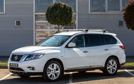 Nissan Pathfinder, 2015 год, 1 275 000 рублей, 1 фотография
