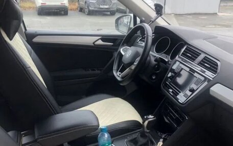 Volkswagen Tiguan II, 2020 год, 2 690 000 рублей, 7 фотография