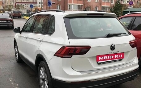 Volkswagen Tiguan II, 2020 год, 2 690 000 рублей, 2 фотография