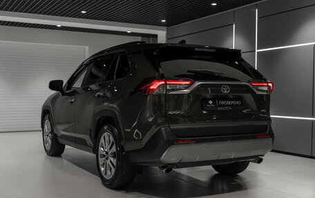 Toyota RAV4, 2020 год, 3 680 000 рублей, 4 фотография