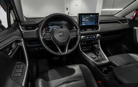 Toyota RAV4, 2020 год, 3 680 000 рублей, 7 фотография