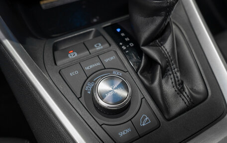 Toyota RAV4, 2020 год, 3 680 000 рублей, 16 фотография
