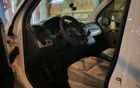 Volkswagen Transporter T5 рестайлинг, 2010 год, 3 350 000 рублей, 3 фотография