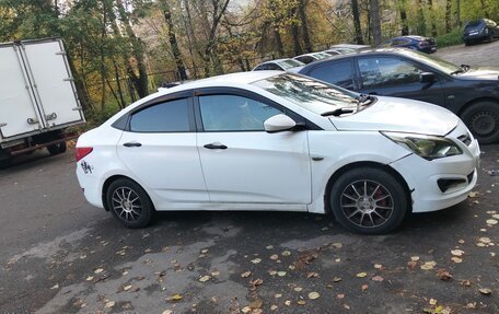 Hyundai Solaris II рестайлинг, 2015 год, 400 000 рублей, 5 фотография