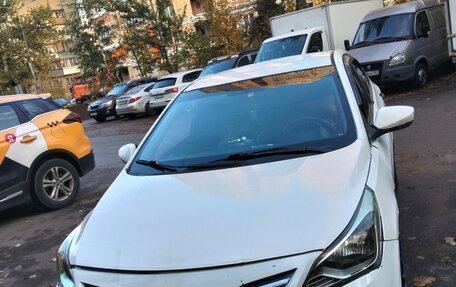 Hyundai Solaris II рестайлинг, 2015 год, 400 000 рублей, 6 фотография