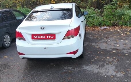 Hyundai Solaris II рестайлинг, 2015 год, 400 000 рублей, 4 фотография