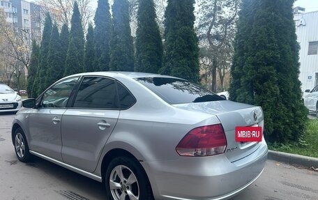 Volkswagen Polo VI (EU Market), 2015 год, 800 000 рублей, 2 фотография