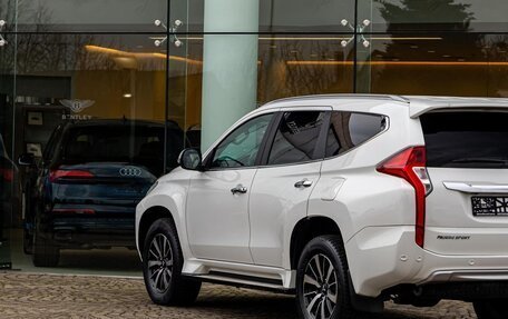 Mitsubishi Pajero Sport III рестайлинг, 2017 год, 2 435 000 рублей, 10 фотография